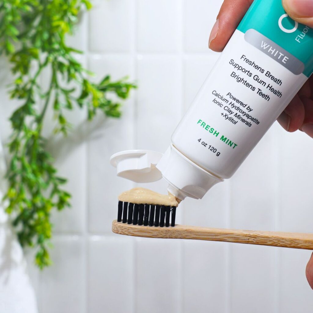 CLAYBRITE™ Toothpaste White